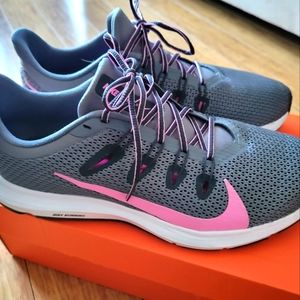Women's Nike sneakers